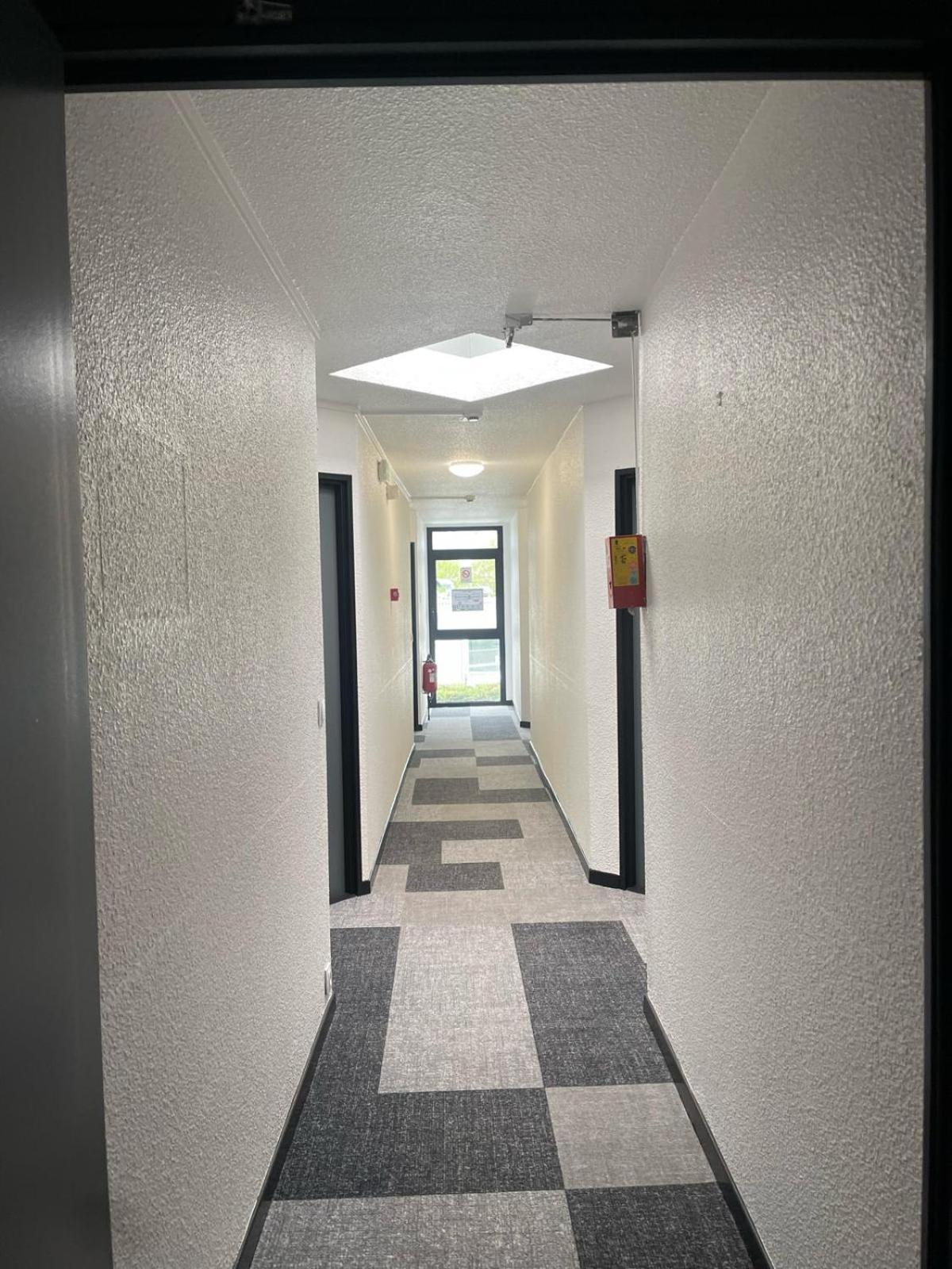Kyriad Direct Dreux Exterior foto