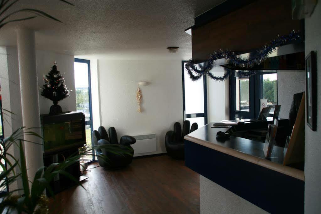 Kyriad Direct Dreux Exterior foto
